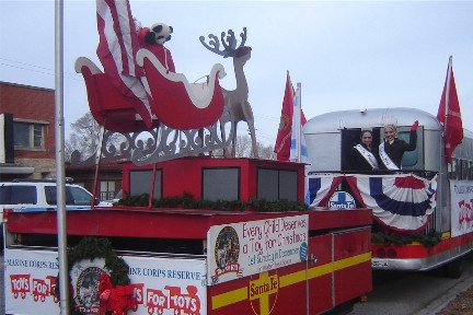 Toys for Tots parade in Chicago 2014