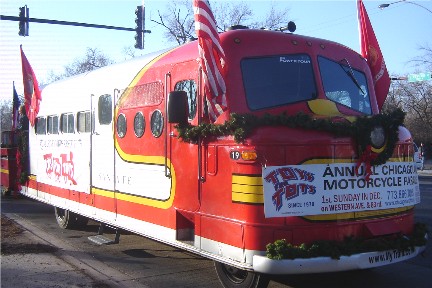 Toys for Tots parade in Chicago 2015