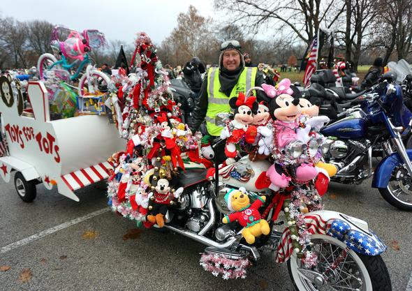 Chicagoland Toys for Tots Parade 2018